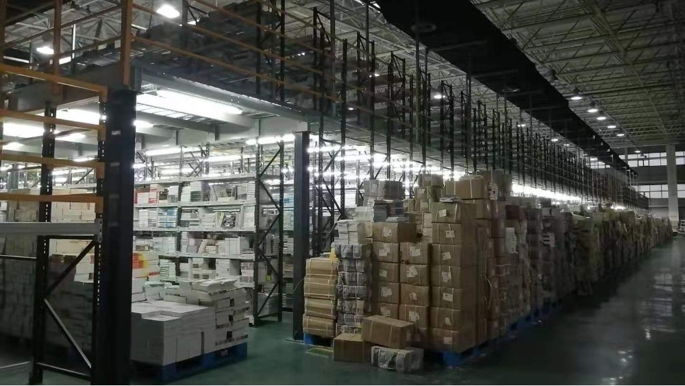 森沃邀您觀賞新華書(shū)店閣樓貨架定做案例