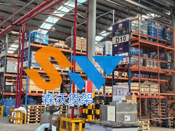 重型貨架與AGV如何實(shí)現(xiàn)“貨到人”無人化協(xié)同